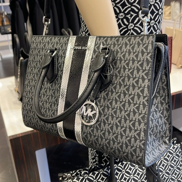 Michael Kors Sheila Medium Signature Logo and Metallic Satchel Crossbody CZ NWT - Picture 14 of 16